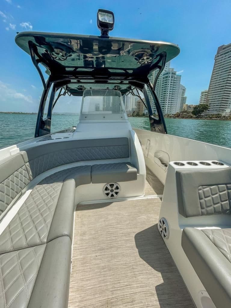 30 Speedboat 2