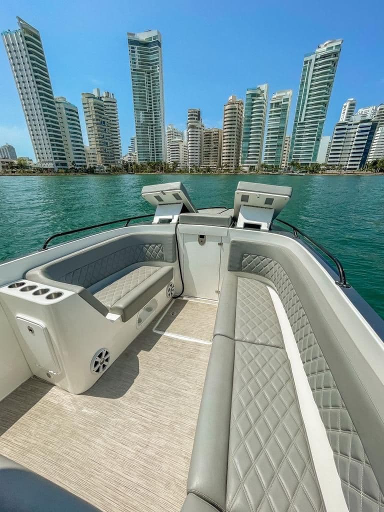 30 Speedboat 3