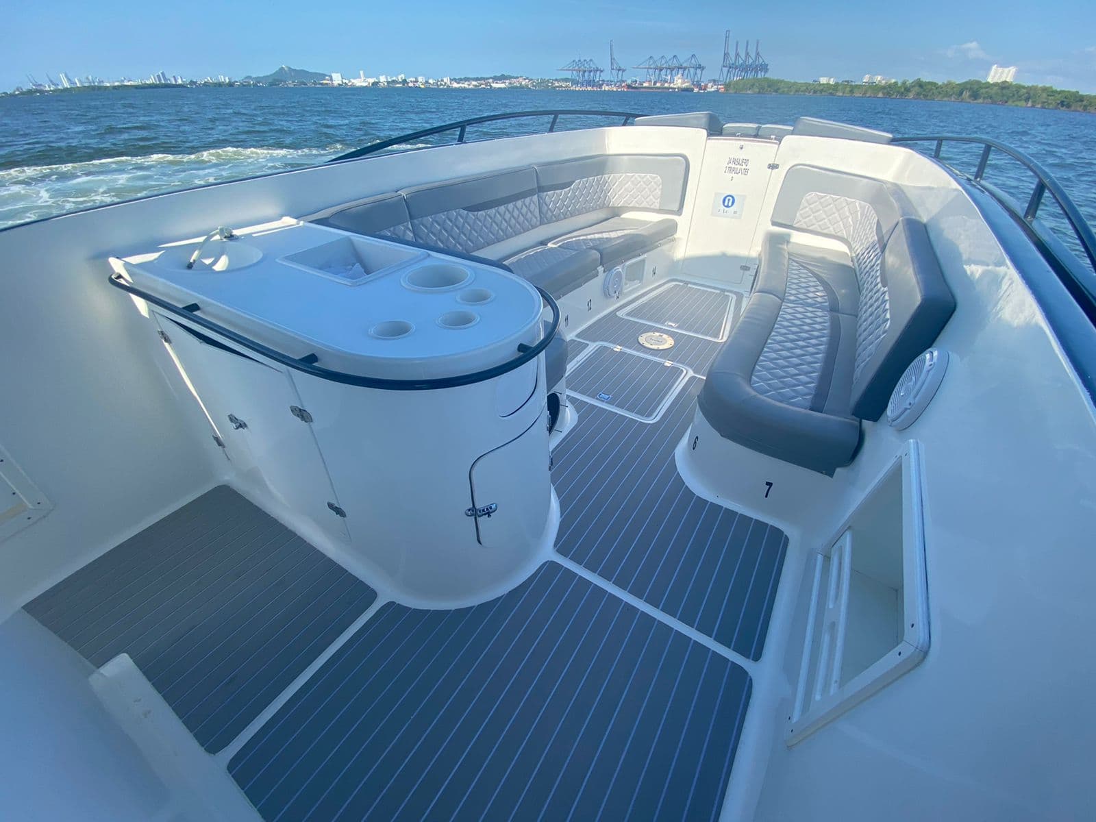 40 Speedboat 3